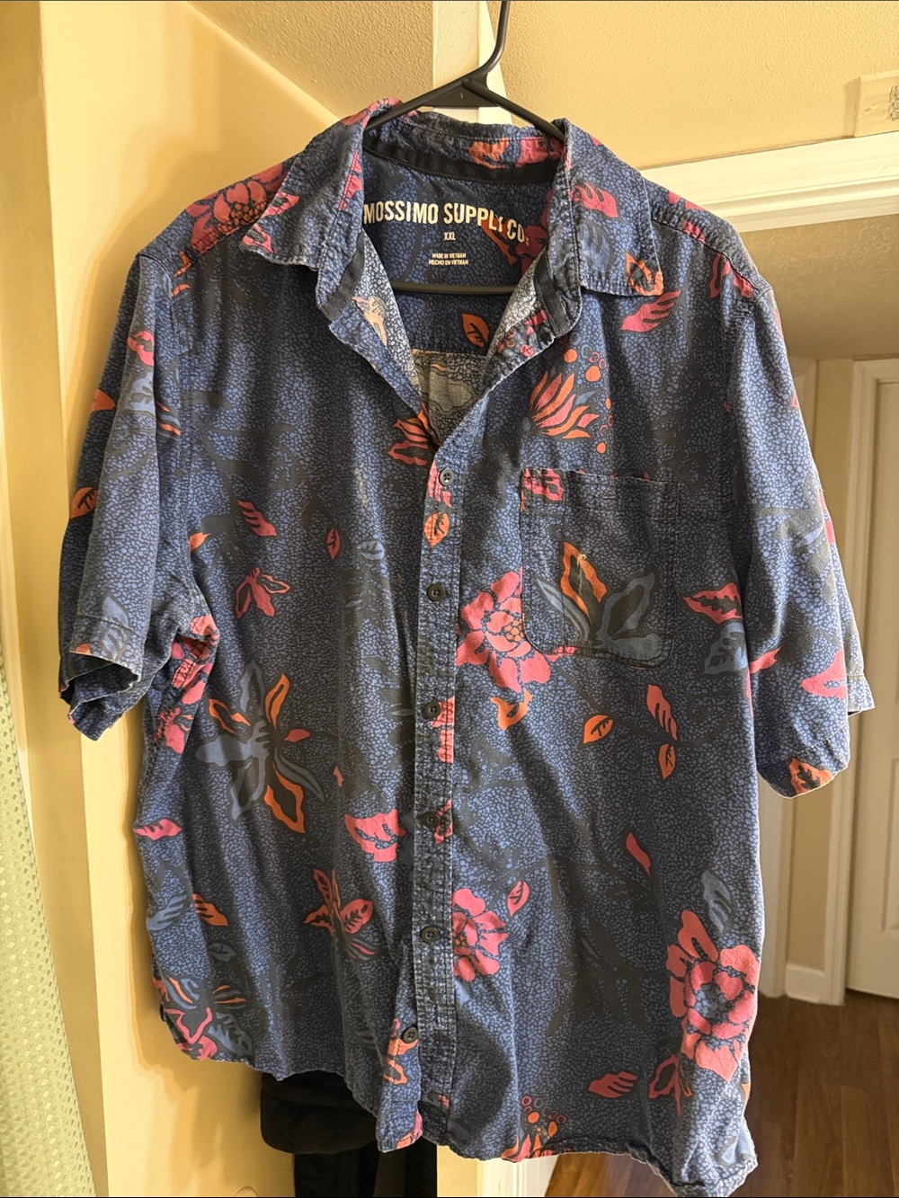 Mossimo Supply Co. Men’s Navy Blue Floral Short-Sleeve Button Shirt